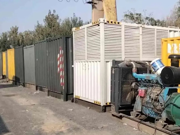 进贤200KW柴油发电机机组每小时油耗是多少？